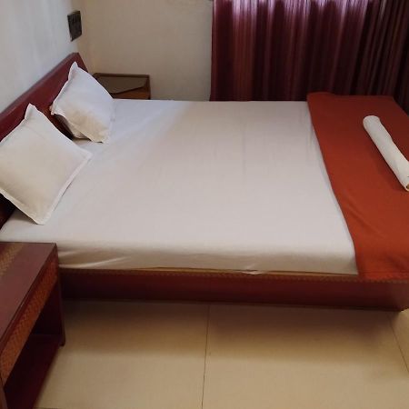 Agrawal Bhavan Budget Stay Only For Indians Bombaj Zewnętrze zdjęcie